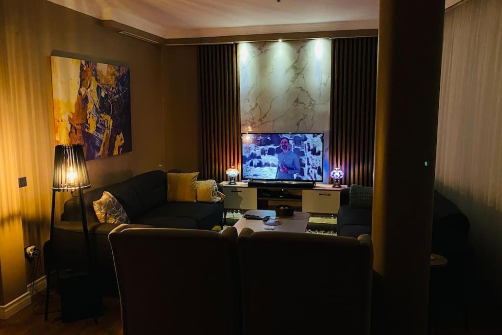 Appartement Sisli Osmanbey Taksim Large Terrace, Quietness And Space à Istambul Extérieur photo