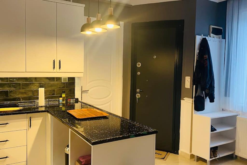 Appartement Sisli Osmanbey Taksim Large Terrace, Quietness And Space à Istambul Extérieur photo